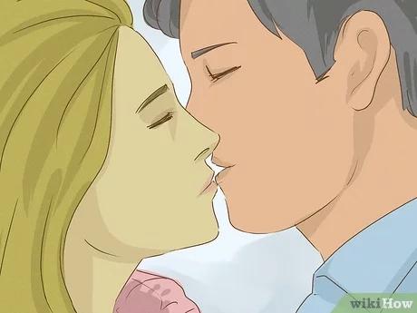 صورة عنوانها Make Any Girl Want to Kiss You Step 11