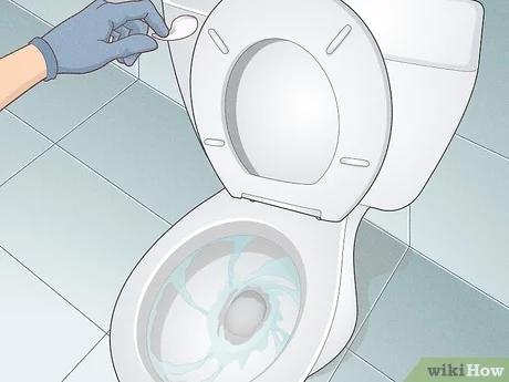 صورة عنوانها Unclog a Toilet Step 12